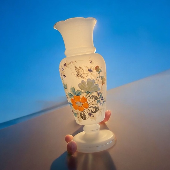 Antique Victorian Bristol Glass Vase - Picture 3 of 14